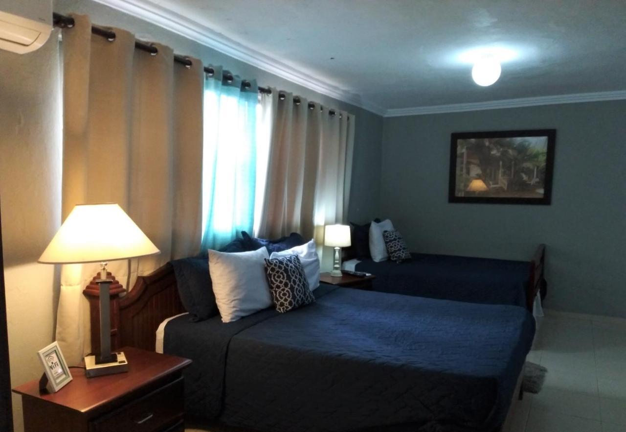Hotel Boutique Simona 拉罗马纳 外观 照片